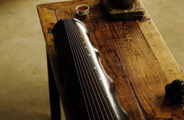 广东省古琴蕴含的传统文化，一把古琴制备出来要两年的时间